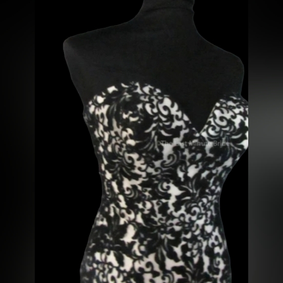 100% Authentic Allure Wedding Dress - Picture 4 of 13